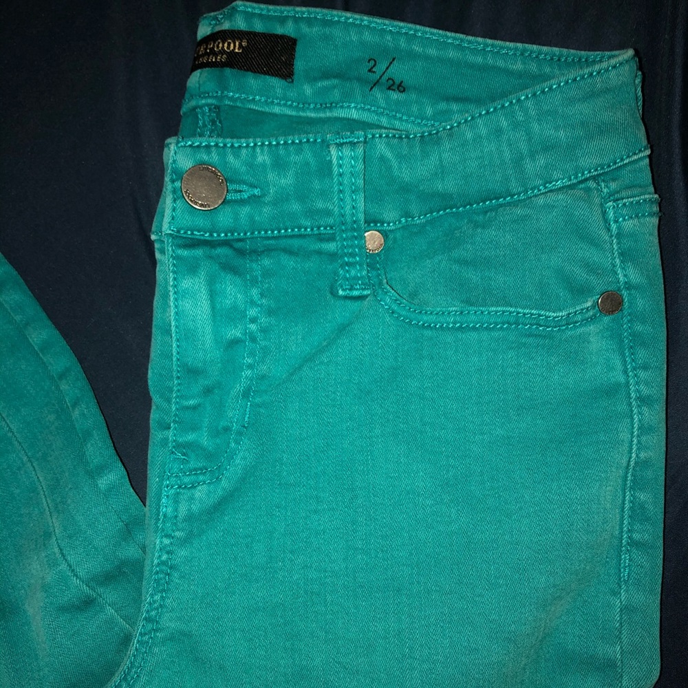 LiverPool Los Angeles Lake Blue Jeans- the CROP